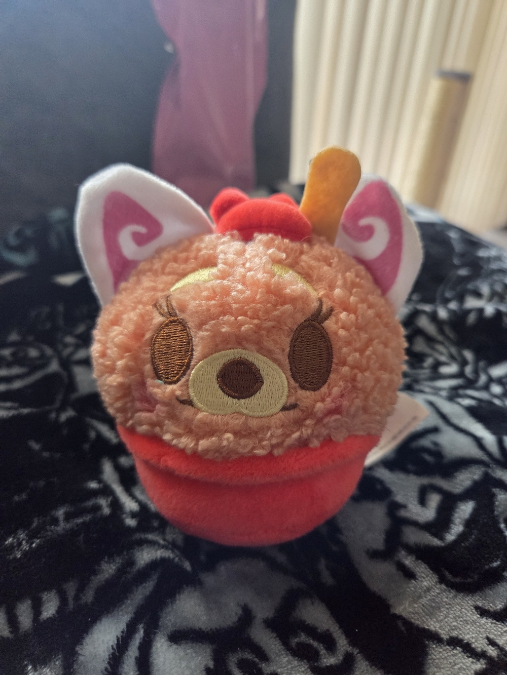 Disney Munchlings Single Serve 1 Red Bean Shaved Ice Panda Mei Scented Plush New